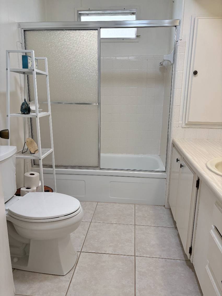 956 Bonaire E a Venice, FL Mobile or Manufactured Home for Sale